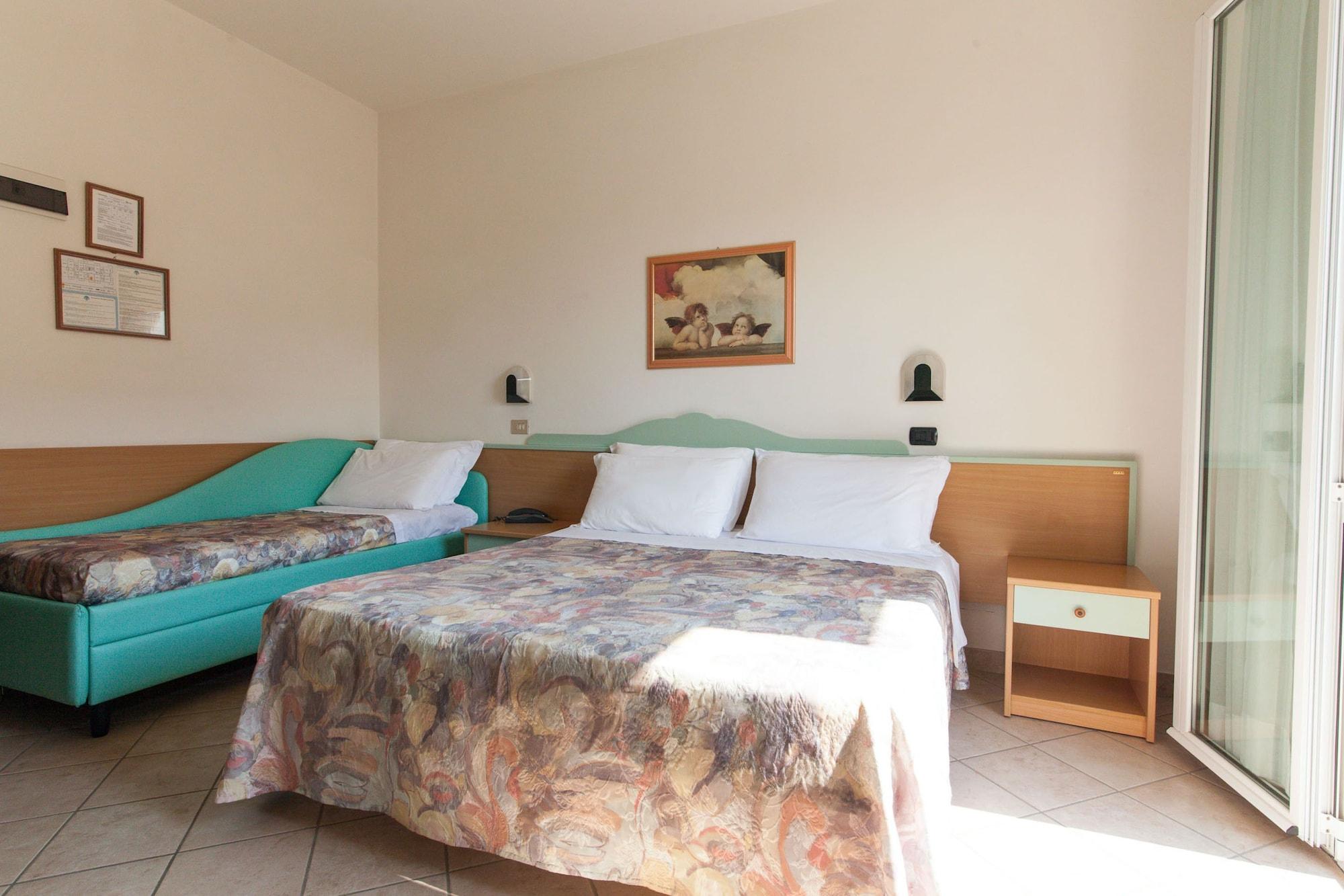 Hotel Palos Римини Экстерьер фото