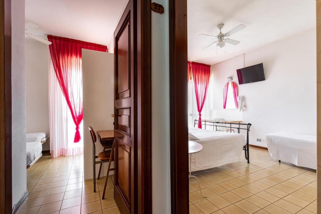 Hotel Palos Римини Экстерьер фото
