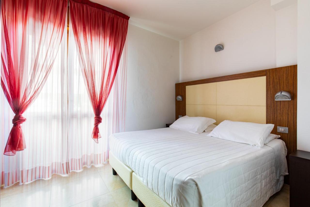 Hotel Palos Римини Экстерьер фото