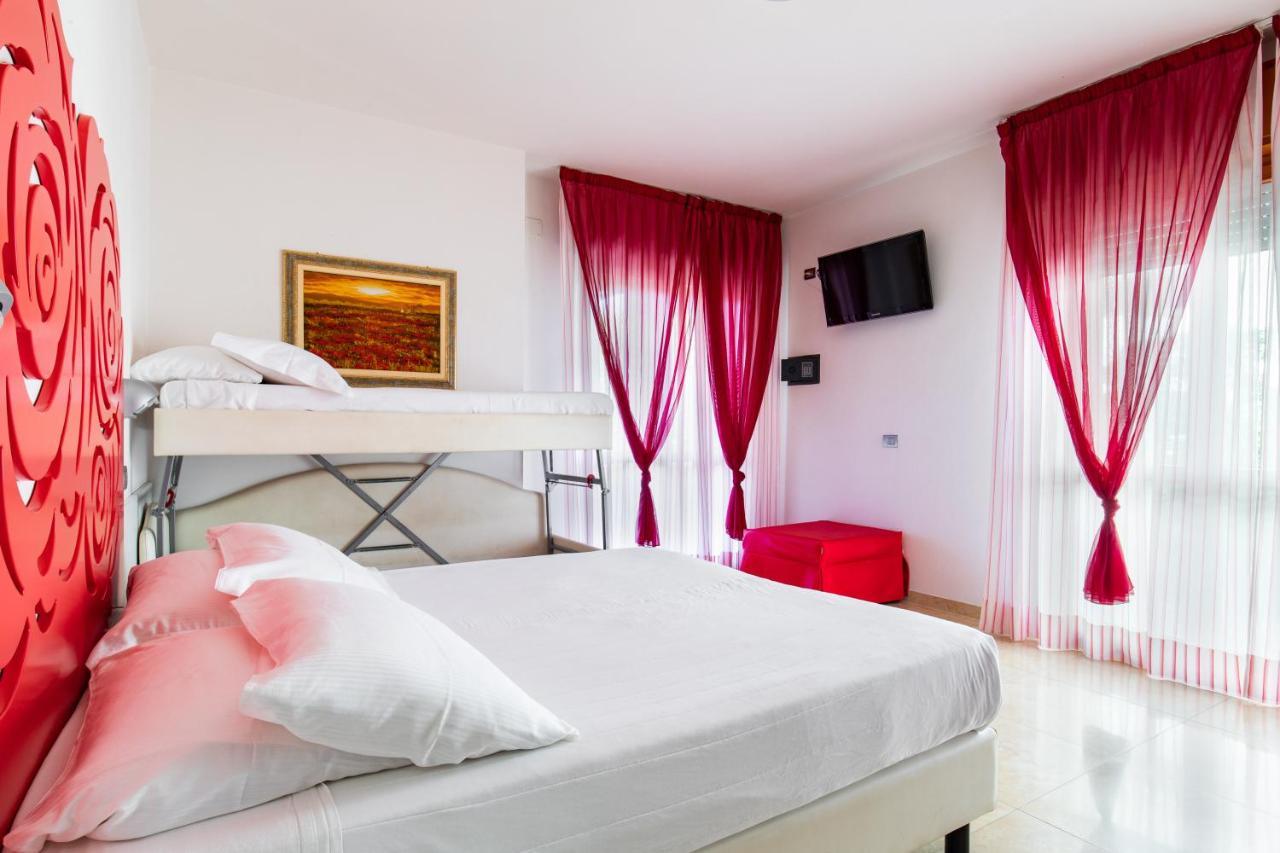 Hotel Palos Римини Экстерьер фото