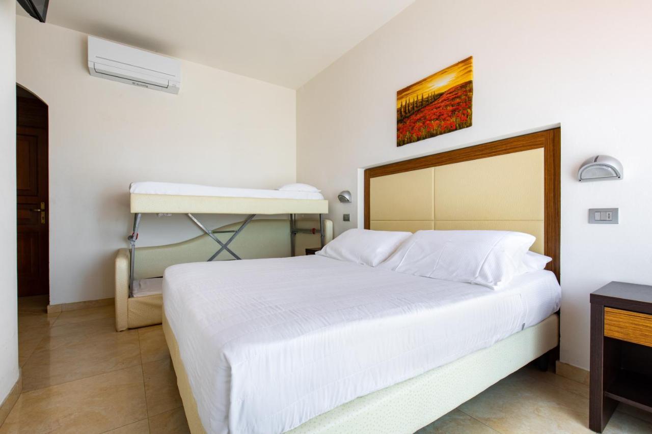 Hotel Palos Римини Экстерьер фото