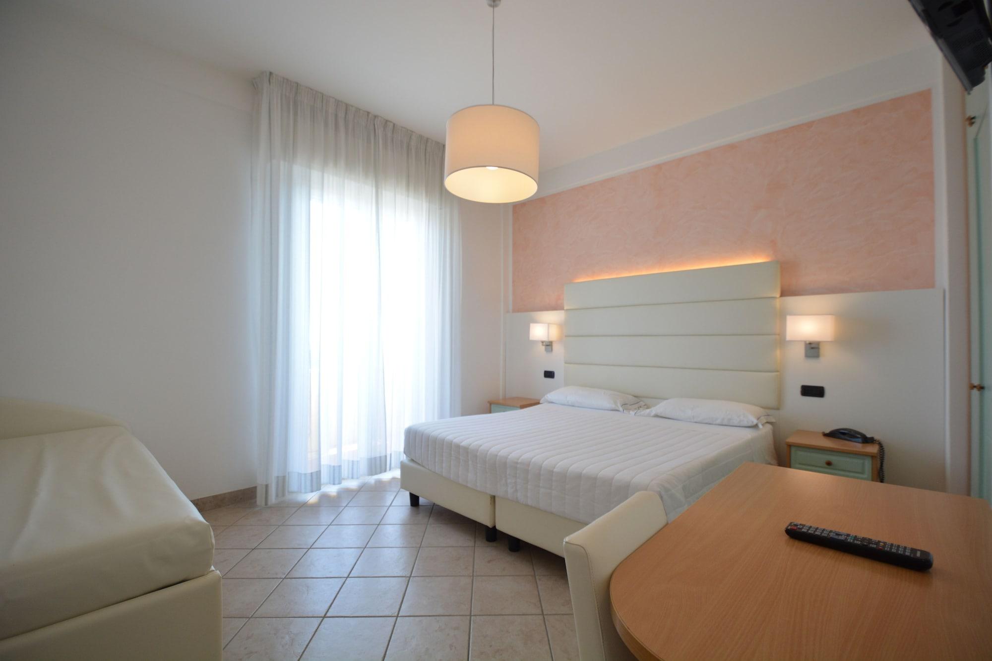 Hotel Palos Римини Экстерьер фото