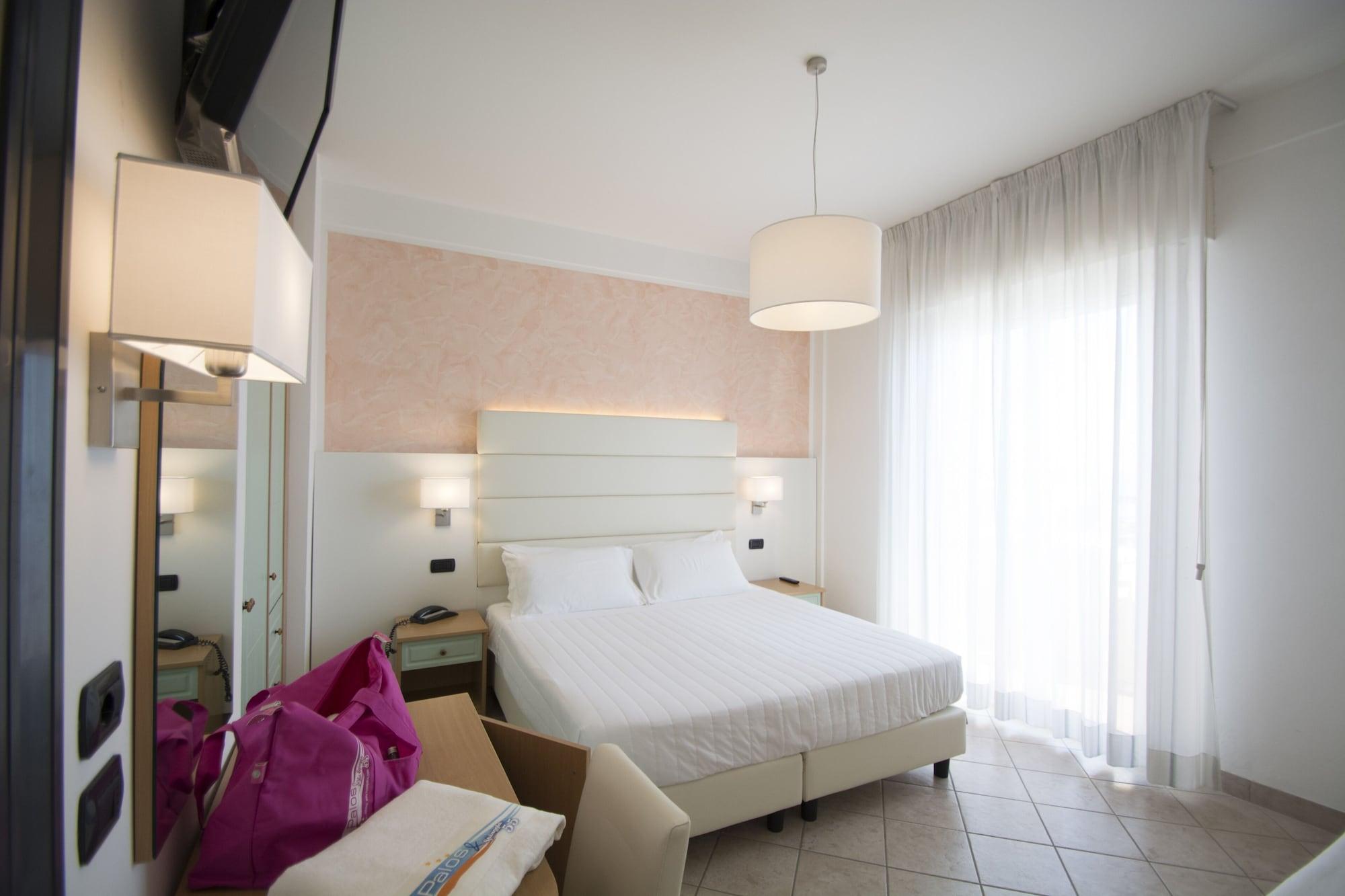 Hotel Palos Римини Экстерьер фото
