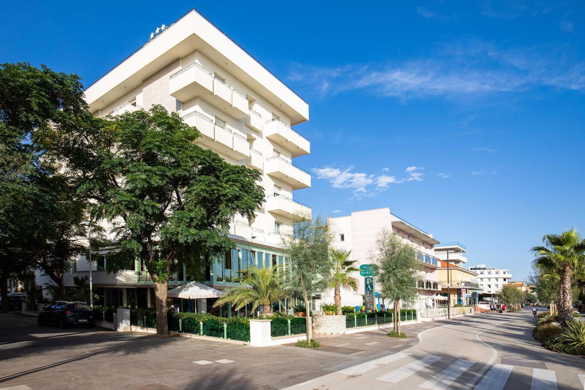 Hotel Palos Римини Экстерьер фото