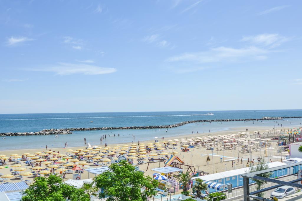 Hotel Palos Римини Экстерьер фото
