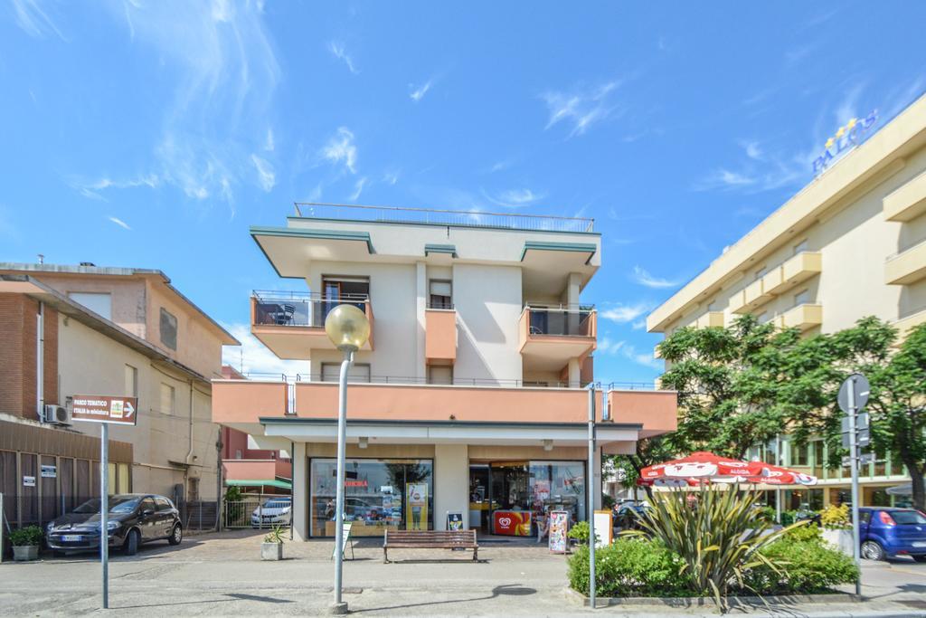 Hotel Palos Римини Экстерьер фото